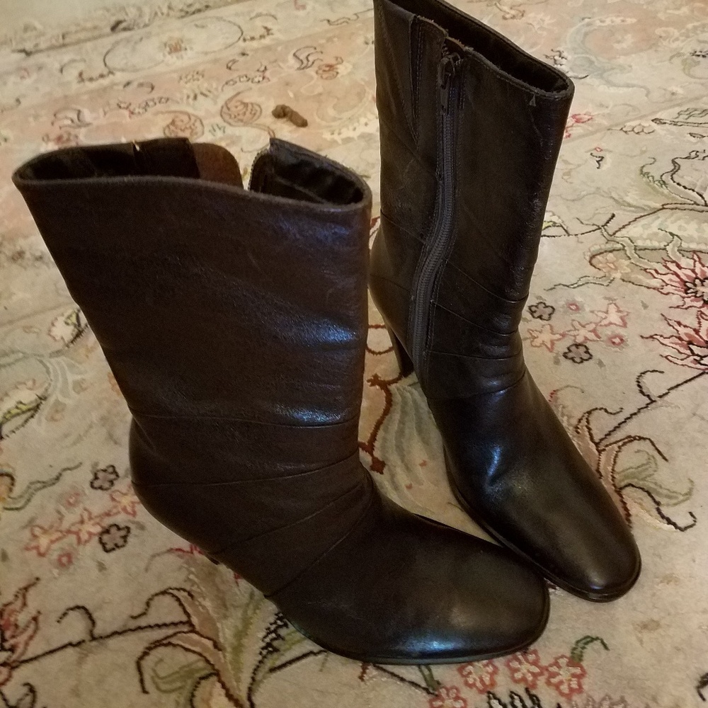 Leather boots